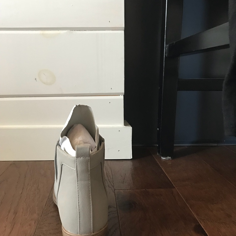 Grey Booties - Picture 4 of 4